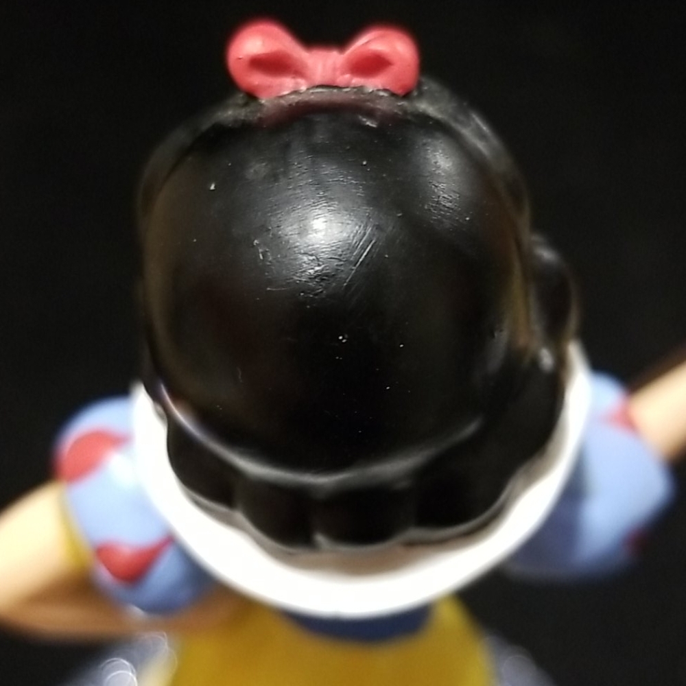 Disney, Snow White statue #17859 - Picture 15 of 15